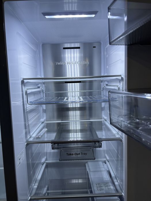 Холодильник Samsung RS68CG855DB1EG