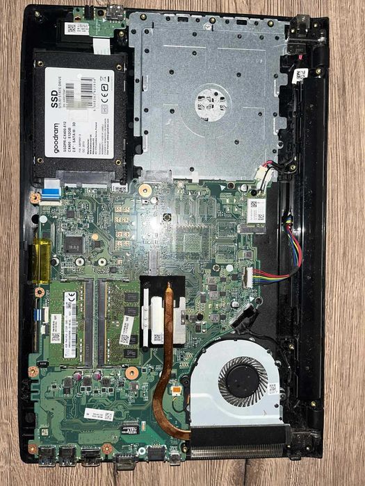 Acer Aspire E5-575 | i7 / 8GB / SSD 512GB | Zestaw: myszka, torba itd