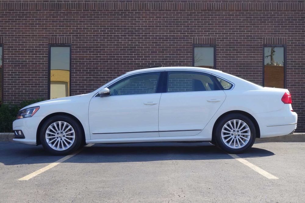 Volkswagen Passat SE      2016