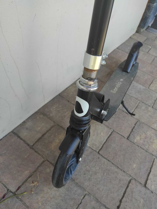 Duża  HULAJNOGA składana amortyzator  LIONELO LUCA