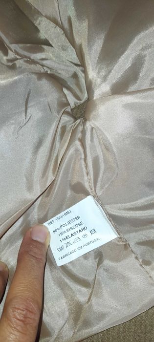 Casaco beje tamanho 36, veste M