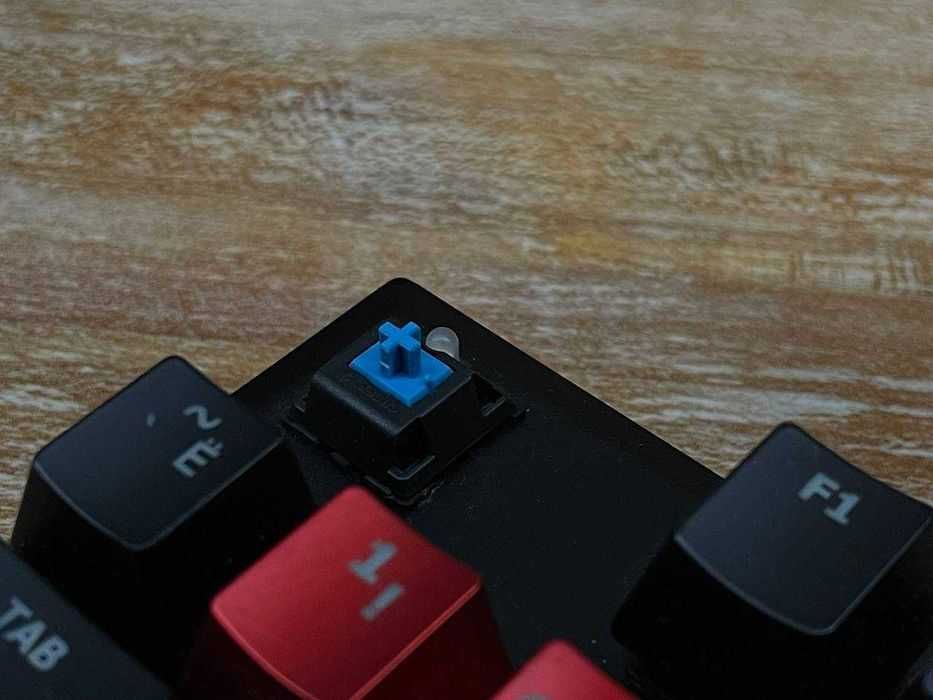 Топовая механическая клавиатура HyperX Alloy FPS Cherry MX Blue