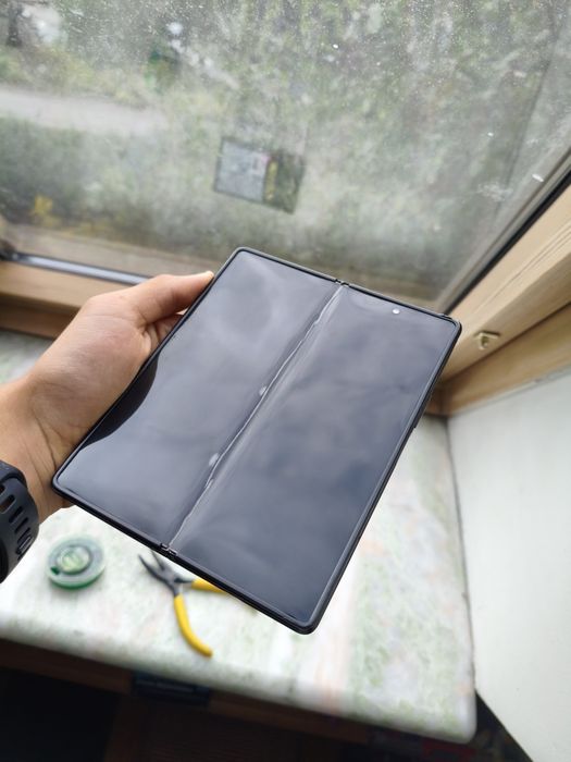 Samsung Galaxy z fold 2 uszkodzony
