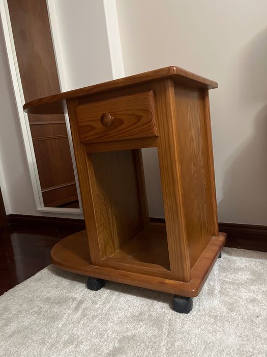 Mesa de apoio versátil