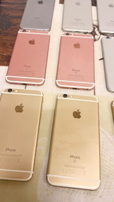 Продам одним лотом 15 телефонов Apple iPhone.