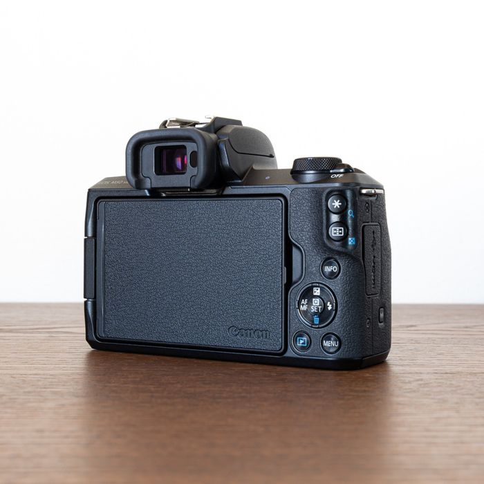 Canon EOS M50 Mark II c/ 2 Baterias Originais