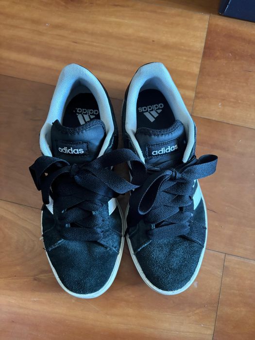 Adidas sapatilhas court base Tam. 40 2/3