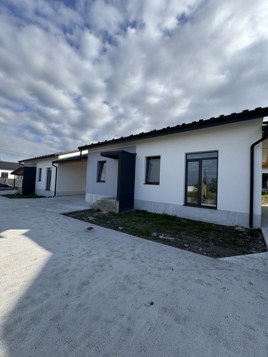 Продаж котеджів