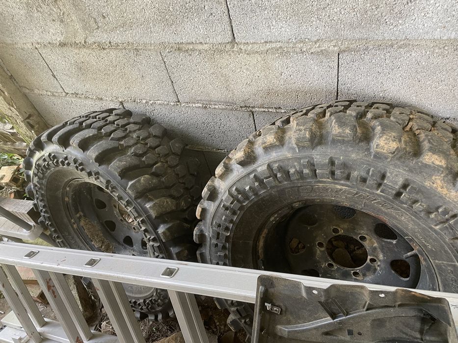 Pneus   285/75/16