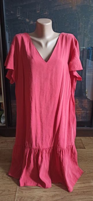 Продам нарядные платья.