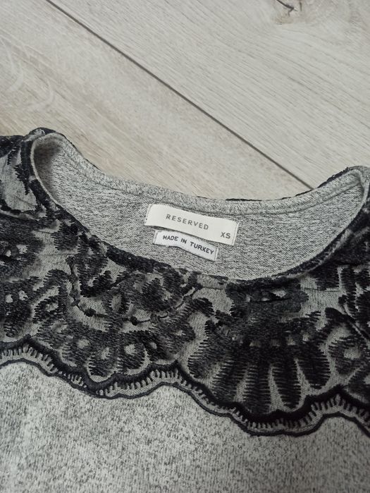 Bluzka z ozdobną koronką Reserved XS