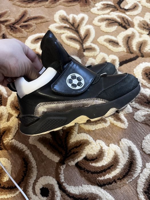 Кросівки шкіра-замш 28 розмір.