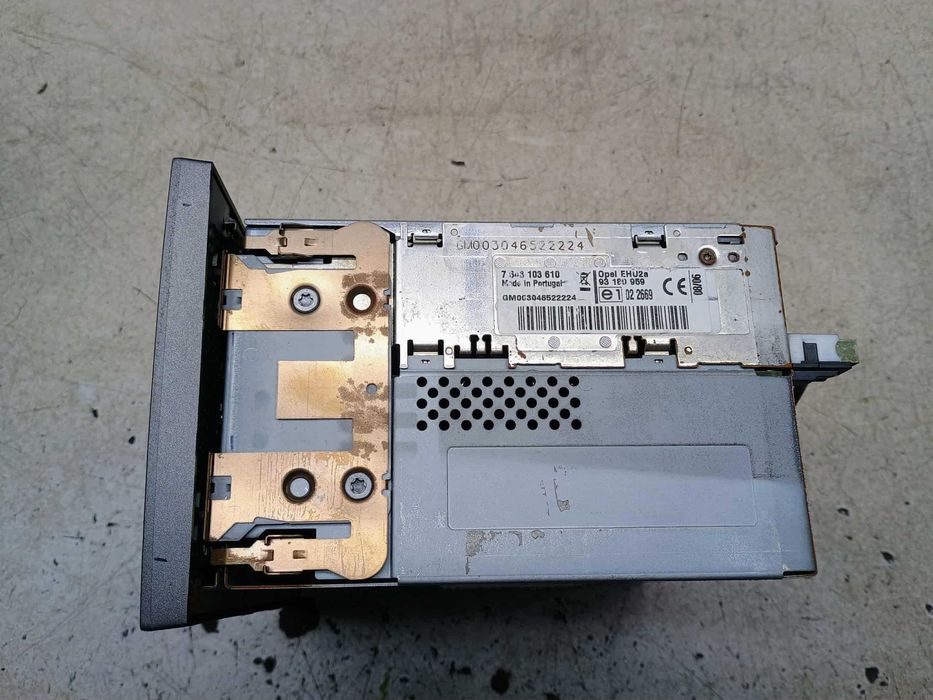 Radio + Wyświetlacz  BLAUPUNKT CD30  Opel Astra H III 93  180 959