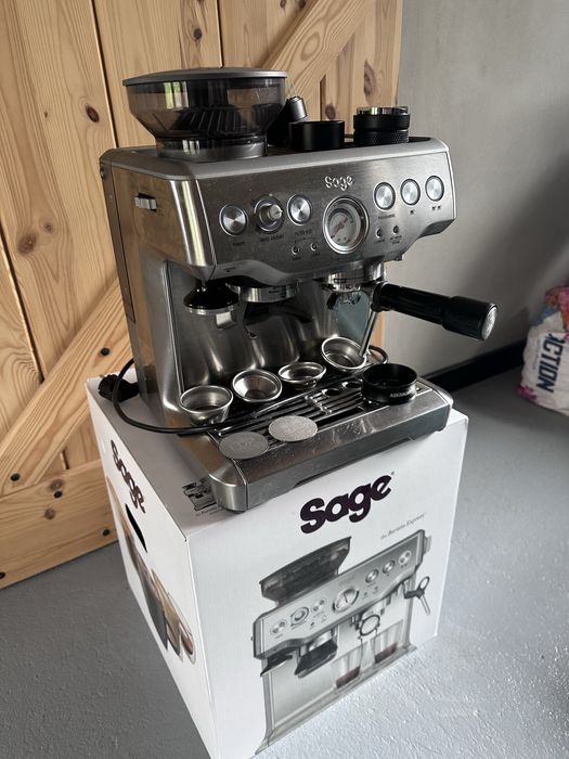 Ekspres SAGE Barista SES875BSS