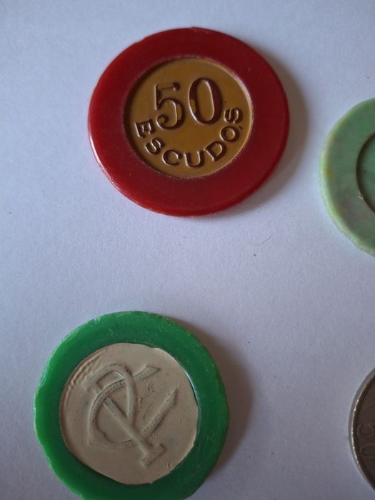 4 fichas antigas de casino