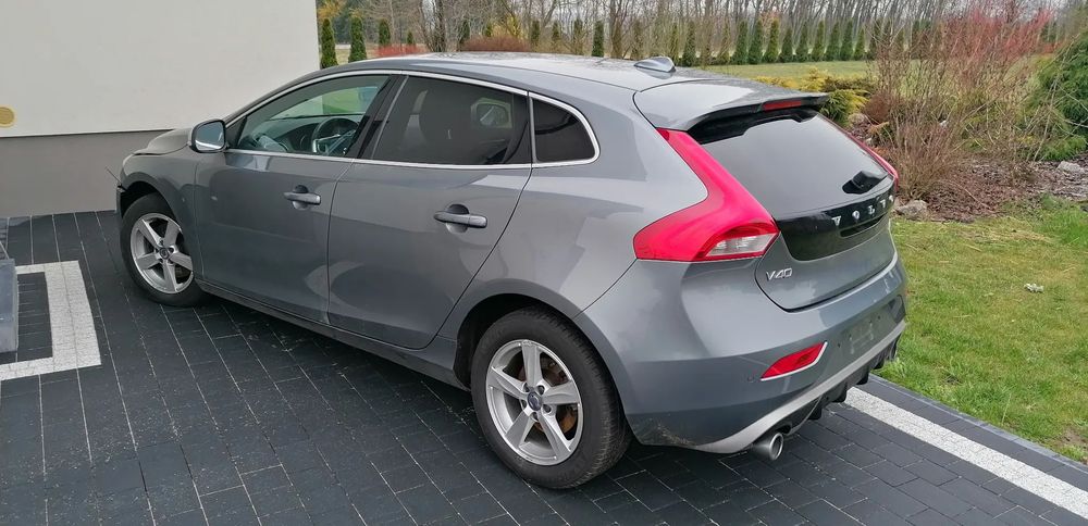 Volvo V40 2.0 Benzyna -  R-Design  !!!