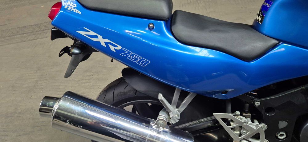 Kawasaki zxr 750 J