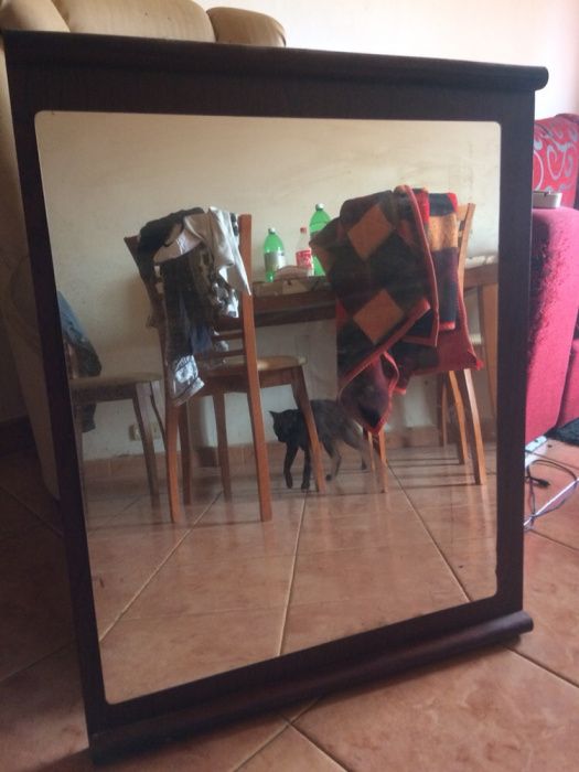 Espelho de cómoda em excelente estado 68cm altura x58 cm largura.