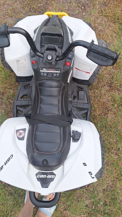 quad elektryczny Can-am