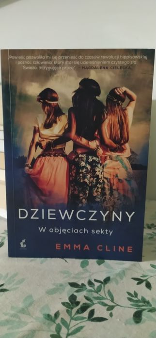 Książka Dziewczyny w objęciach sekty Emma Cline