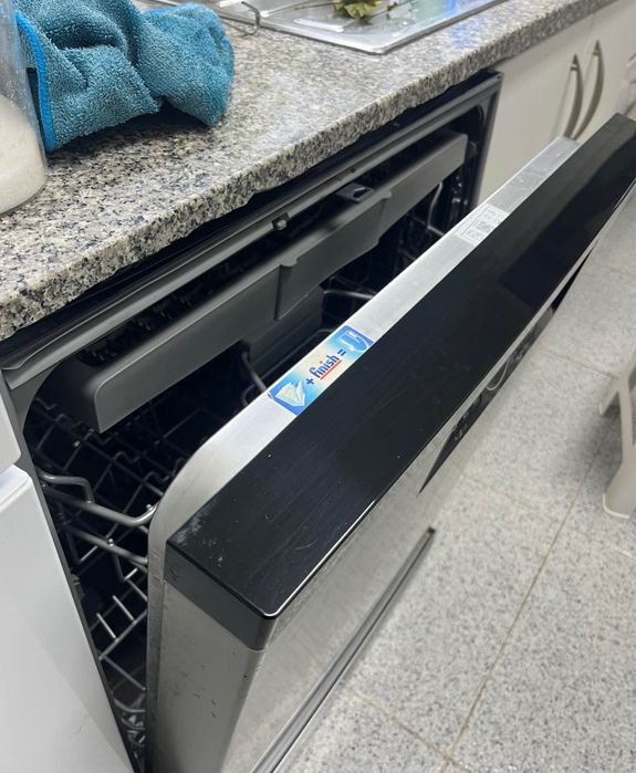 Máquina de Lavar Louça Beko - Como Nova