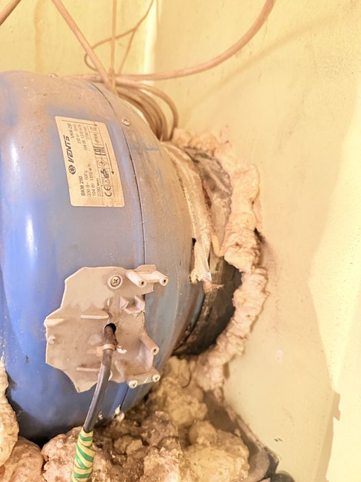 Срочно! Канальный вентилятор Вентс ВКМ-250