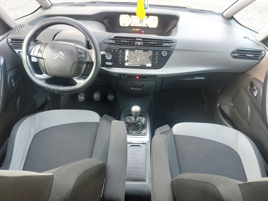CITROËN  C4 SPACETOURER 1.6 HDi 115 cv  Ano 2015  Garagem  Revisão Completa feita  7 Lugares  como  nova  muito económica
