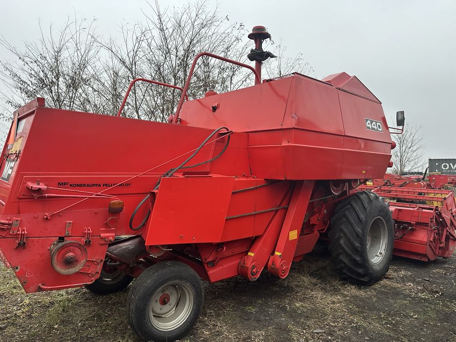 Зернозбиральний комбайн Massey Ferguson 440. 2 шт.