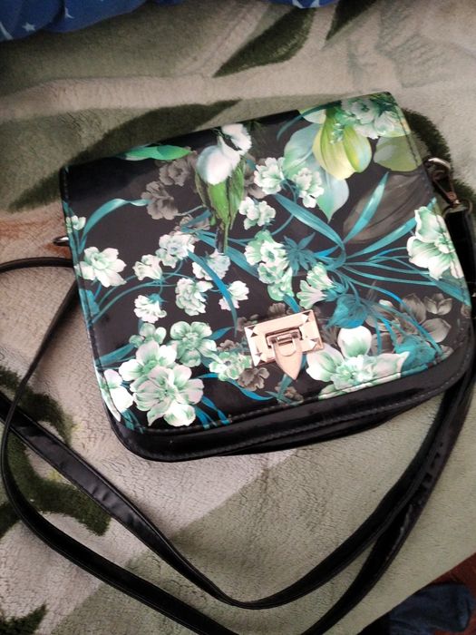 Сумка лакова з малюнком