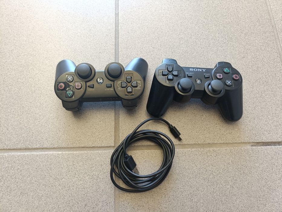 PlayStation 3 Slim 160Gb + 23 jogos