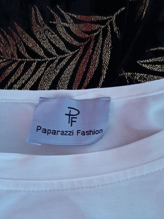 Taniej Sukienka Paparazzi z dłuższym bokiem i mega ozdobami