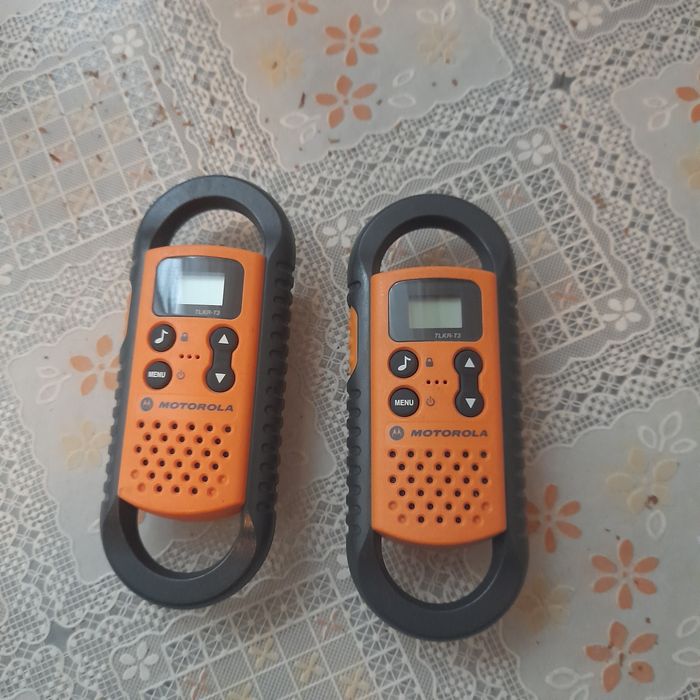 Прода две рации .