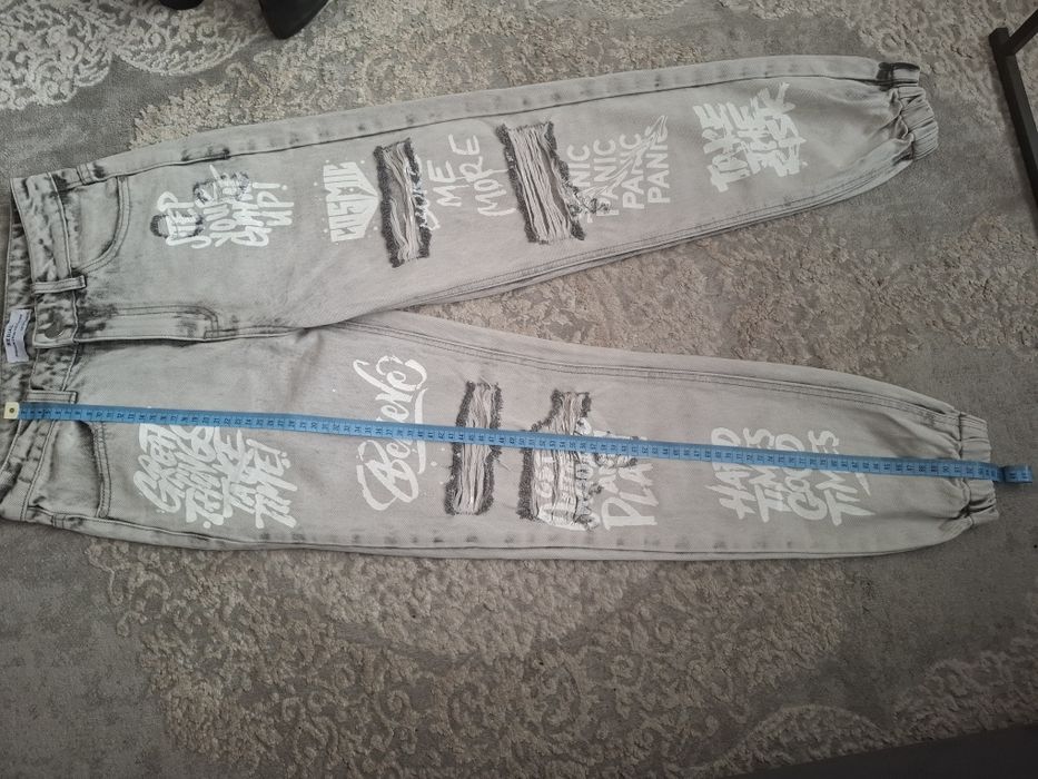 Spodnie jeans z rozdarciami