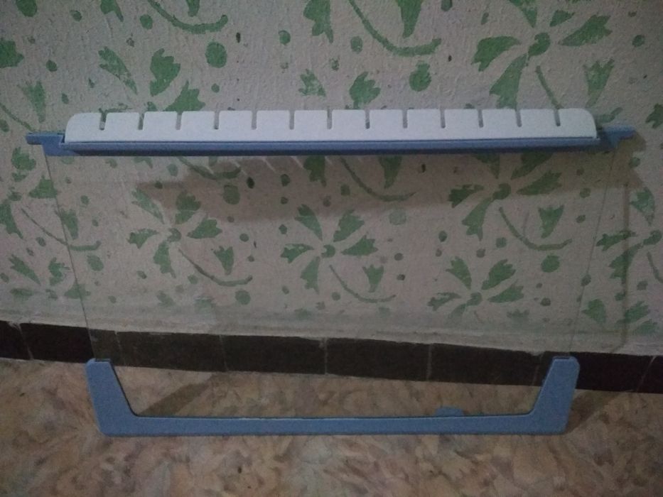 Стеклянная полка в холодильник500/505*340/335