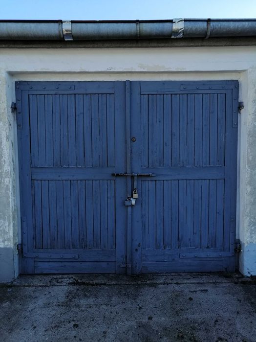 Sprzedam garaż murowany