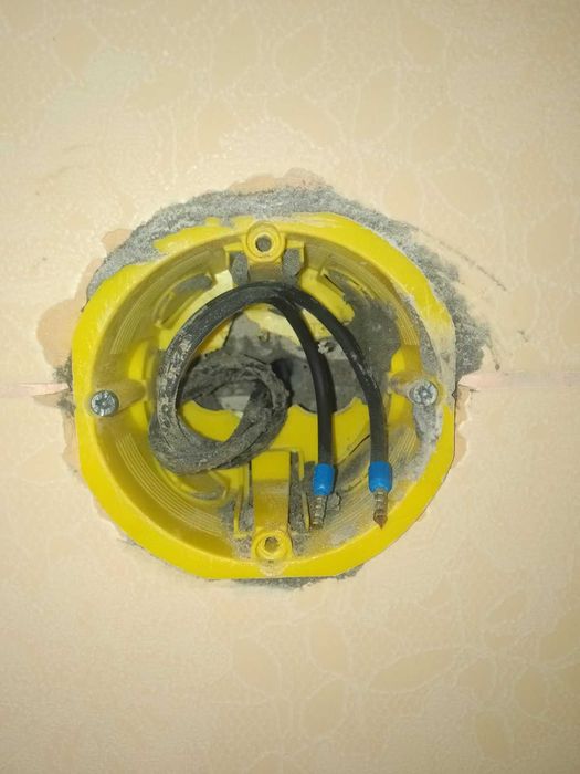 Сверление отверстий в кирпиче,бетоне,шлакоблоке