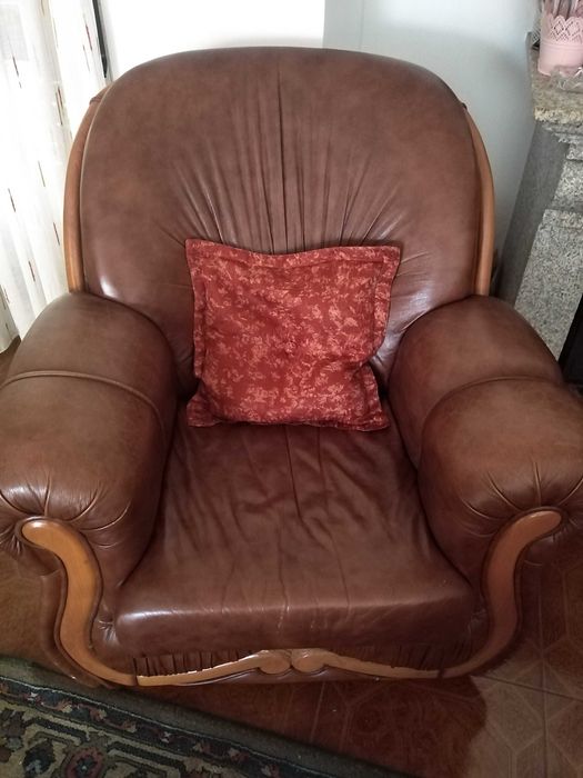 Conjunto de sofás e mesa