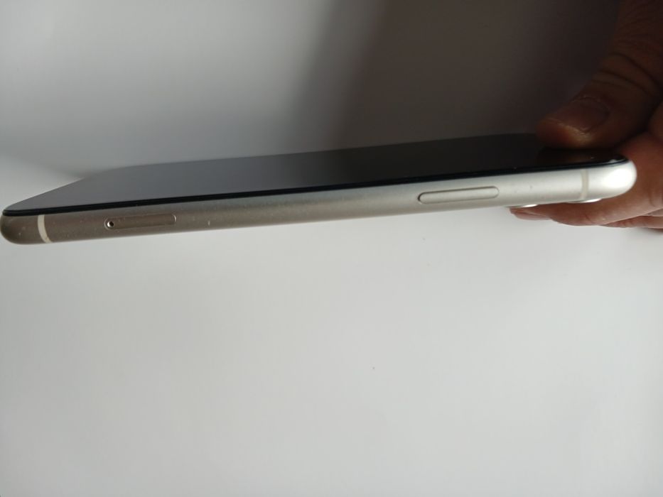 IPhone 11 64gb branco