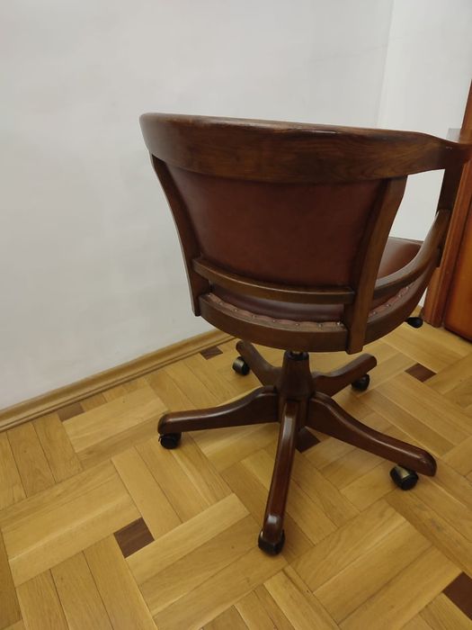 Крісло керівника шкіра