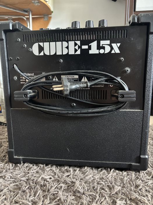 Roland Cube 15 Amplificador Combi