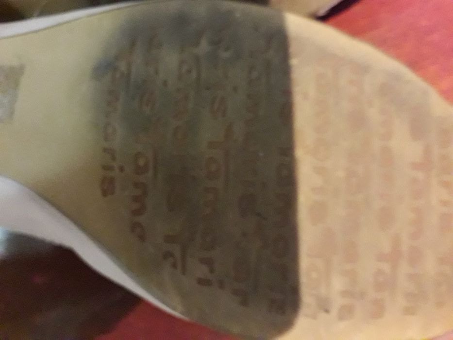 Sapatos em pele Tamaris