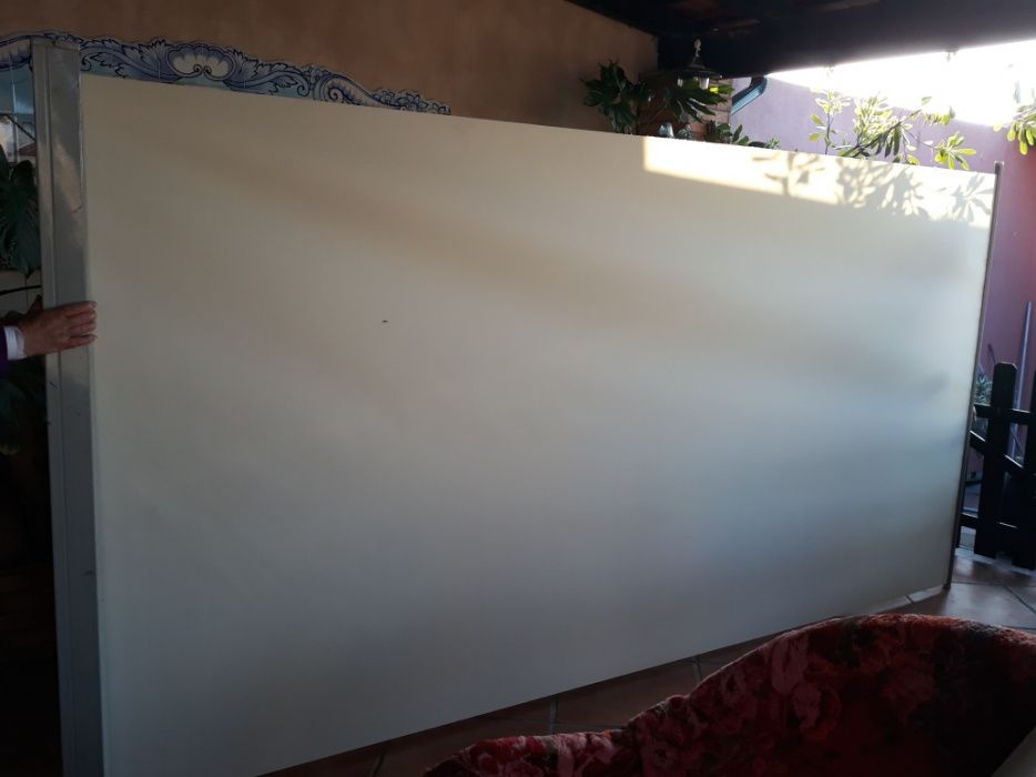 Divisória roll up em tela impermeável 3m