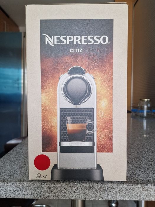 Nespresso Citz cherry red nova a estrear