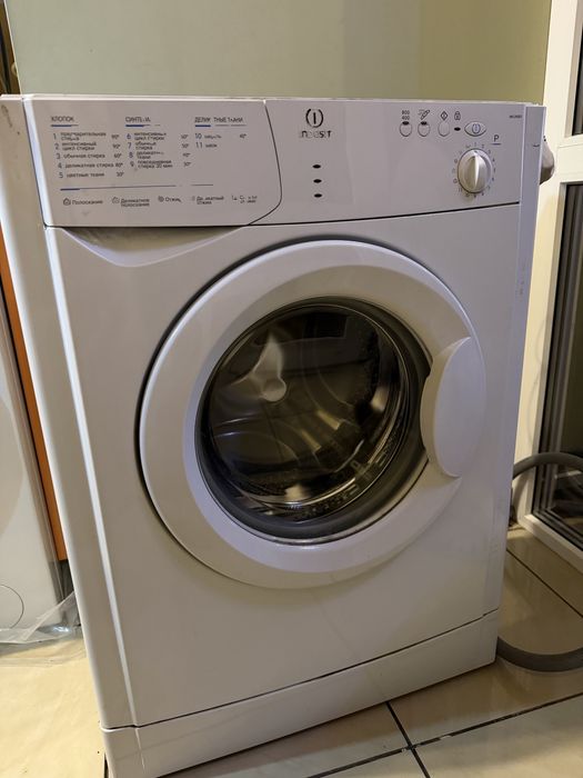 Пральна машина indesit wiun80 на запчастини
