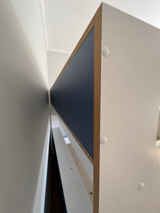 Beliche reversível com arrumação