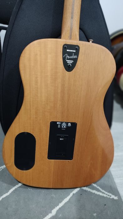 Fender Highway Series Dreadnought Rosewood Fingerboard, Natural