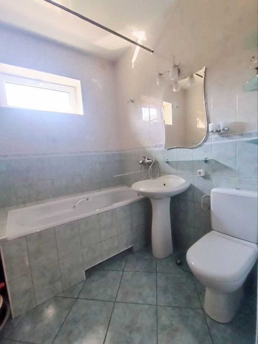 ПРОДАЖ 2поверх.будинку ЗАХОДИ/ЖИВИ. 3 санвузли, 2 гаража, утеплений