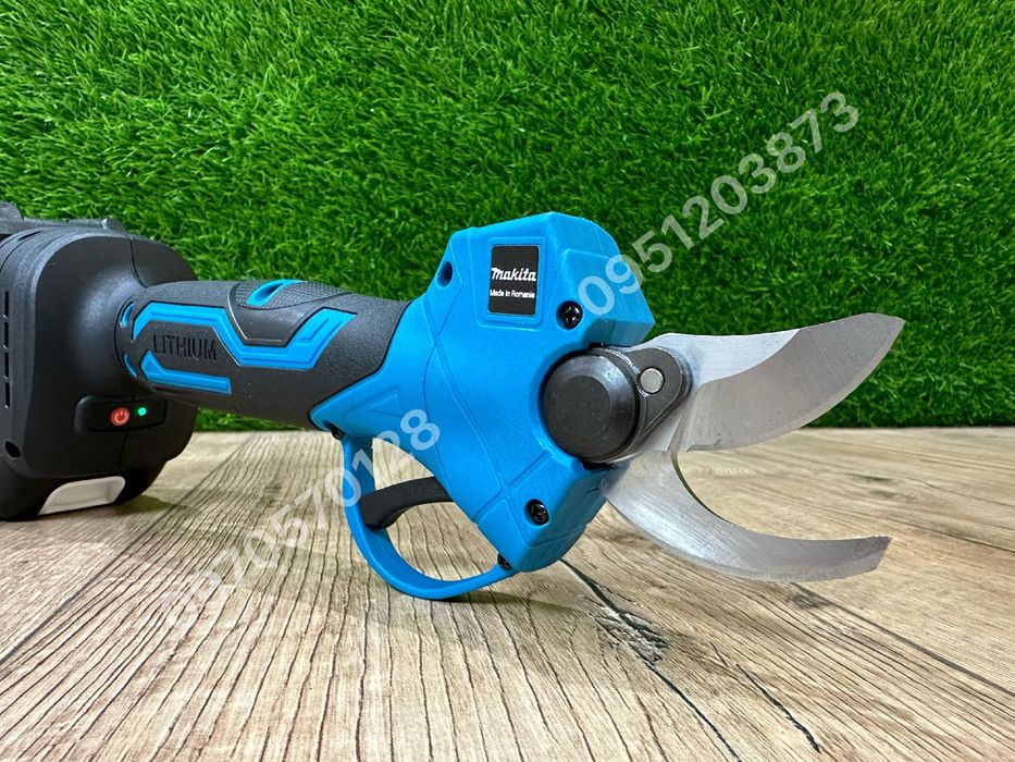 Аккумуляторный секатор Makita DMT50 без аккумулятора и зарядки 20/30мм