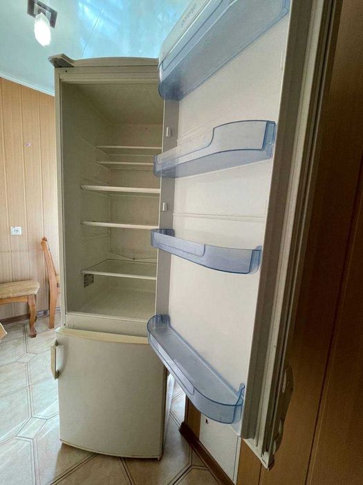 Холодильник 2-х камерный Gorenje RK 41295 W, б/у в рабочем состоянии