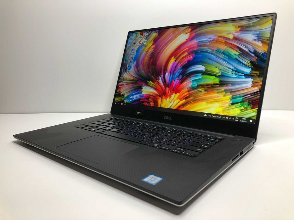 Dell Precision 5520, i7-6820HQ, 16Gb, 256Gb, Quadro M1200 4Gb, FHD IPS